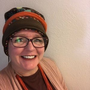 Meet your Posher, Cynthia